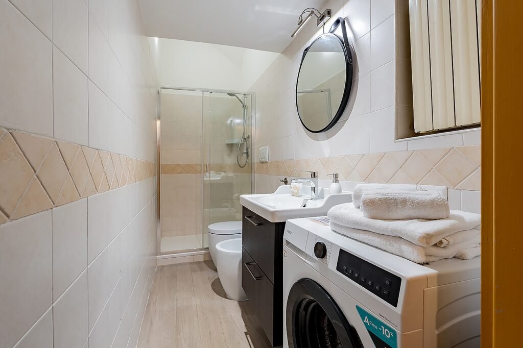 Bathroom - Holiday Apartment in Rome Center